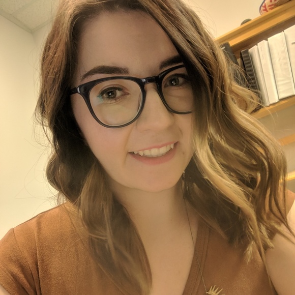 Meet your Posher, Rebeca - Picture 1 of 1